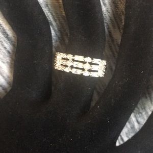 Round cz platinum plated baguette ring A18